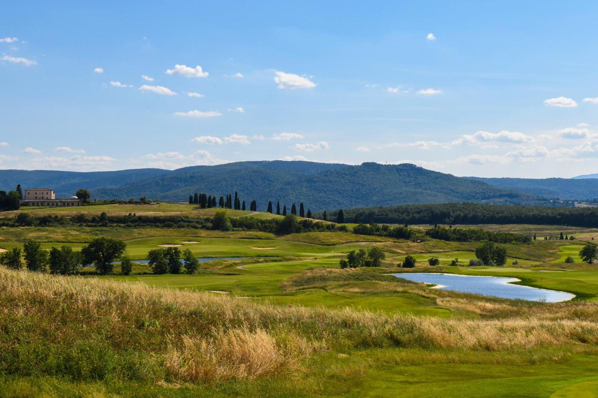 La Bagnaia Golf Resort Exteriér fotografie