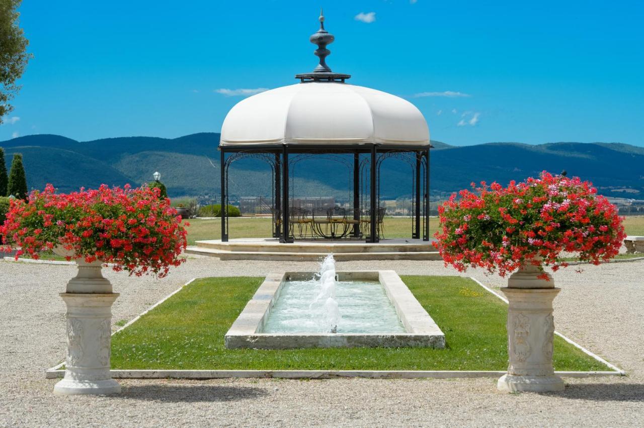 La Bagnaia Golf Resort Exteriér fotografie